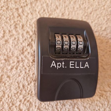 Apt Ella Medulin Bagian luar foto